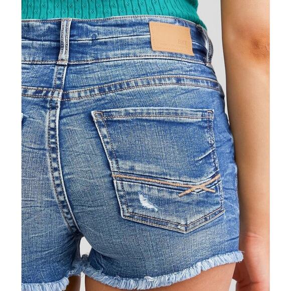 BKE Denim Gabby Stretch High Rise Denim Short Size 27 Distressed Corey Wash - Picture 7 of 16